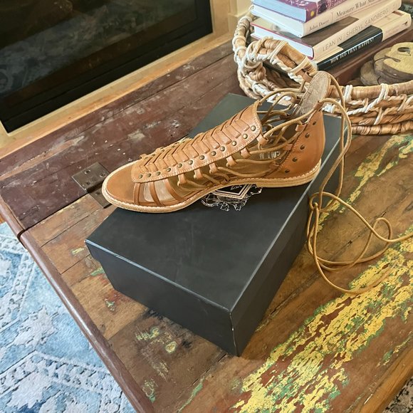 Nelsien 'Silence D' Sandals in Tan Leather in size 38 Europe /8 US - Picture 3 of 6